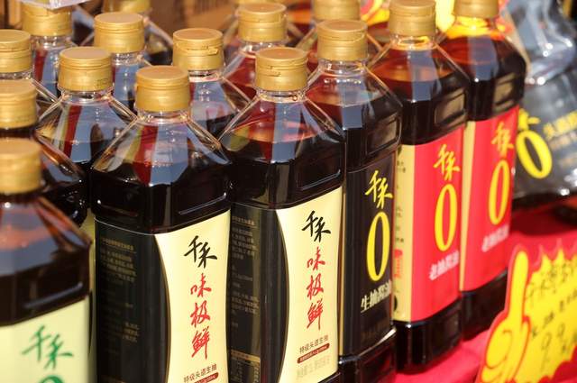 “零添加”越来越卷，“酱油老三”千禾味业降速了